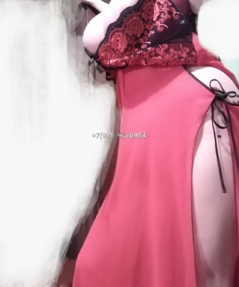 Искусительная шатенка с обворожительной улыбкой готова погрузить тебя в мир страсти и удовольствия. Горячая ночь со мной будет лучшим приключением в твоей жизни! Звони скорее! 62, 57 лет