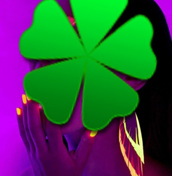 Горячая штучка с огненными глазами и игривым характером приглашает к себе в уютное гнездышко. Безумно люблю удовлетворять мужчин и принимать новые вызовы. Позвони мне! 5102, 22 года